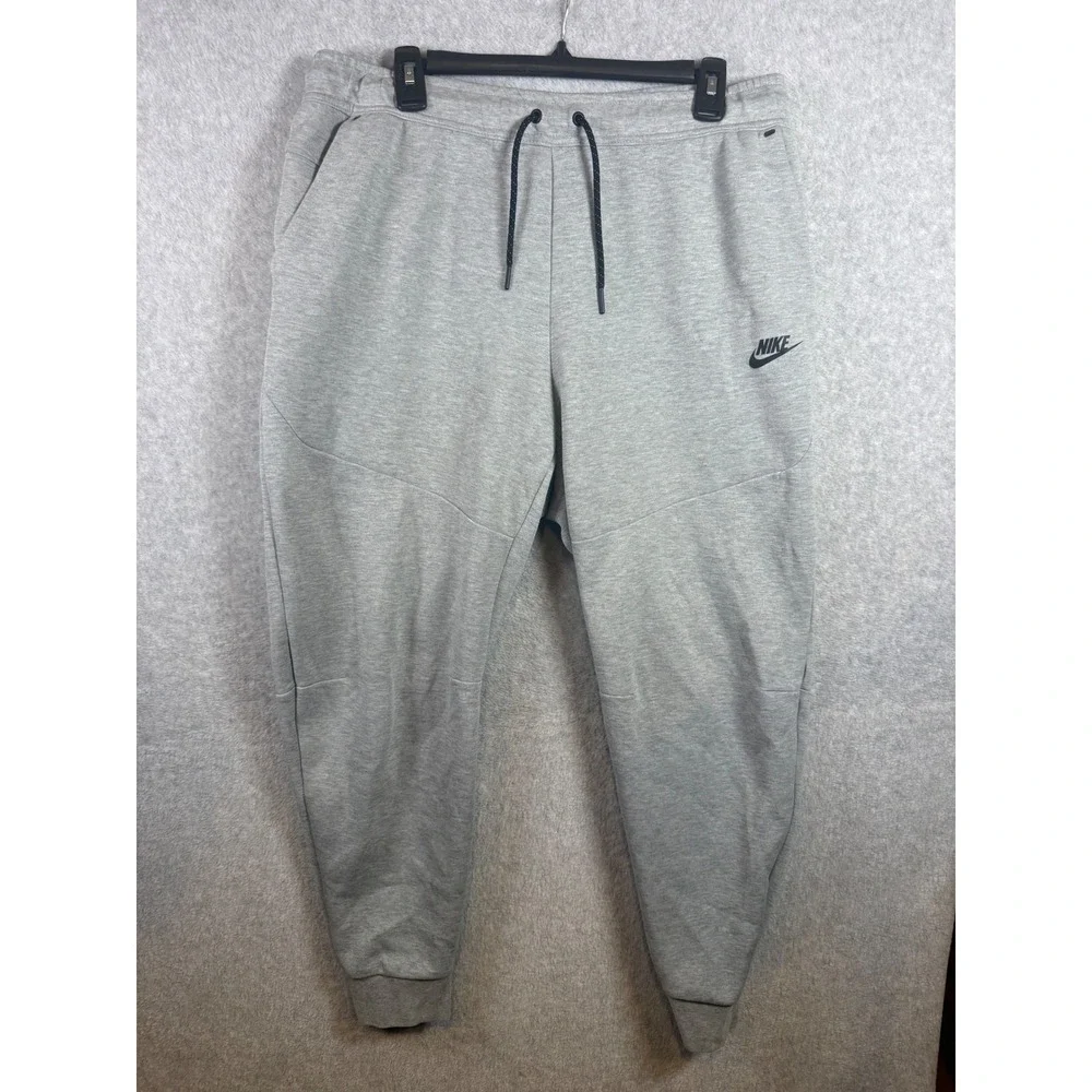 Nike Tech Fleece Joggers Mens Large Grey Tapered Sweatpants CU4495-063